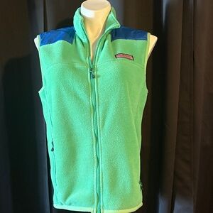 Vineyard Vines Green Fleece with Blue Accents